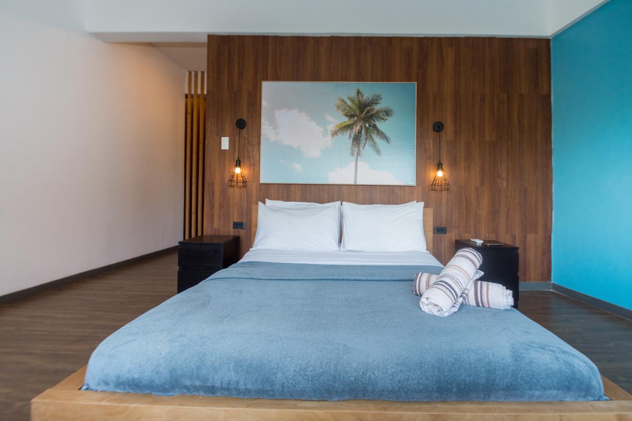 Luxeview Hotel Balabag  エクステリア 写真