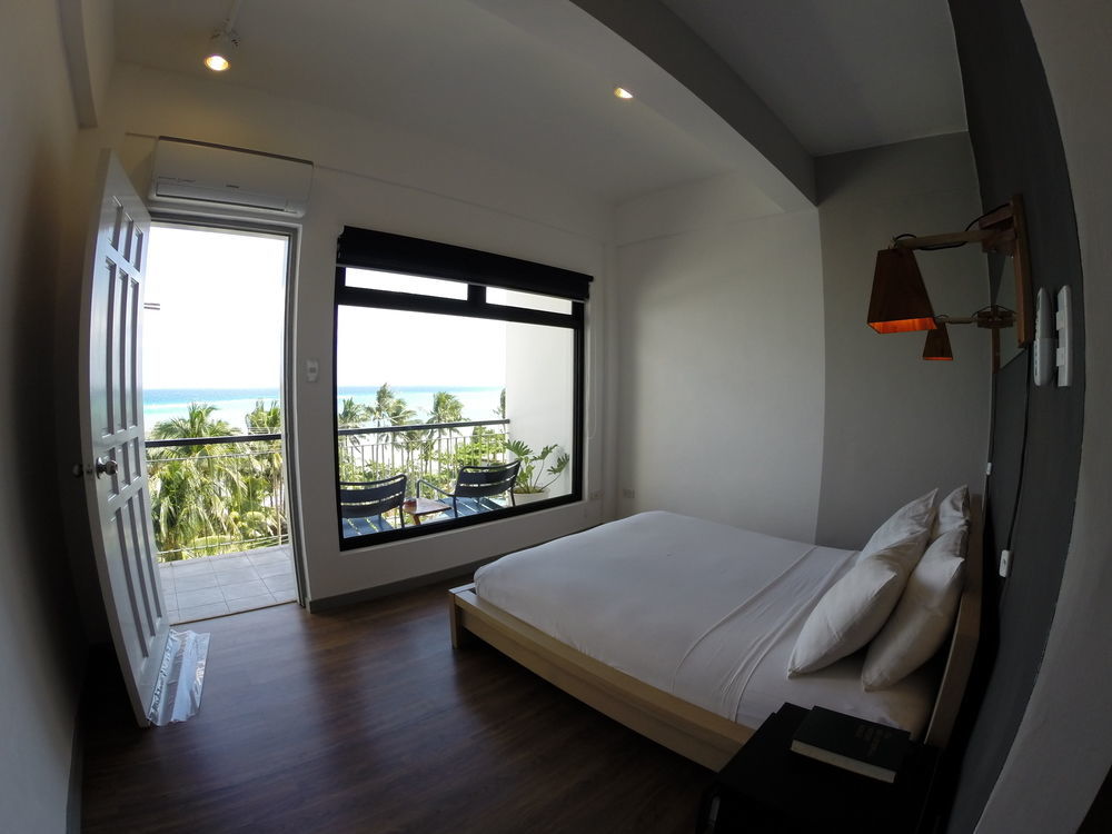 Luxeview Hotel Balabag  エクステリア 写真