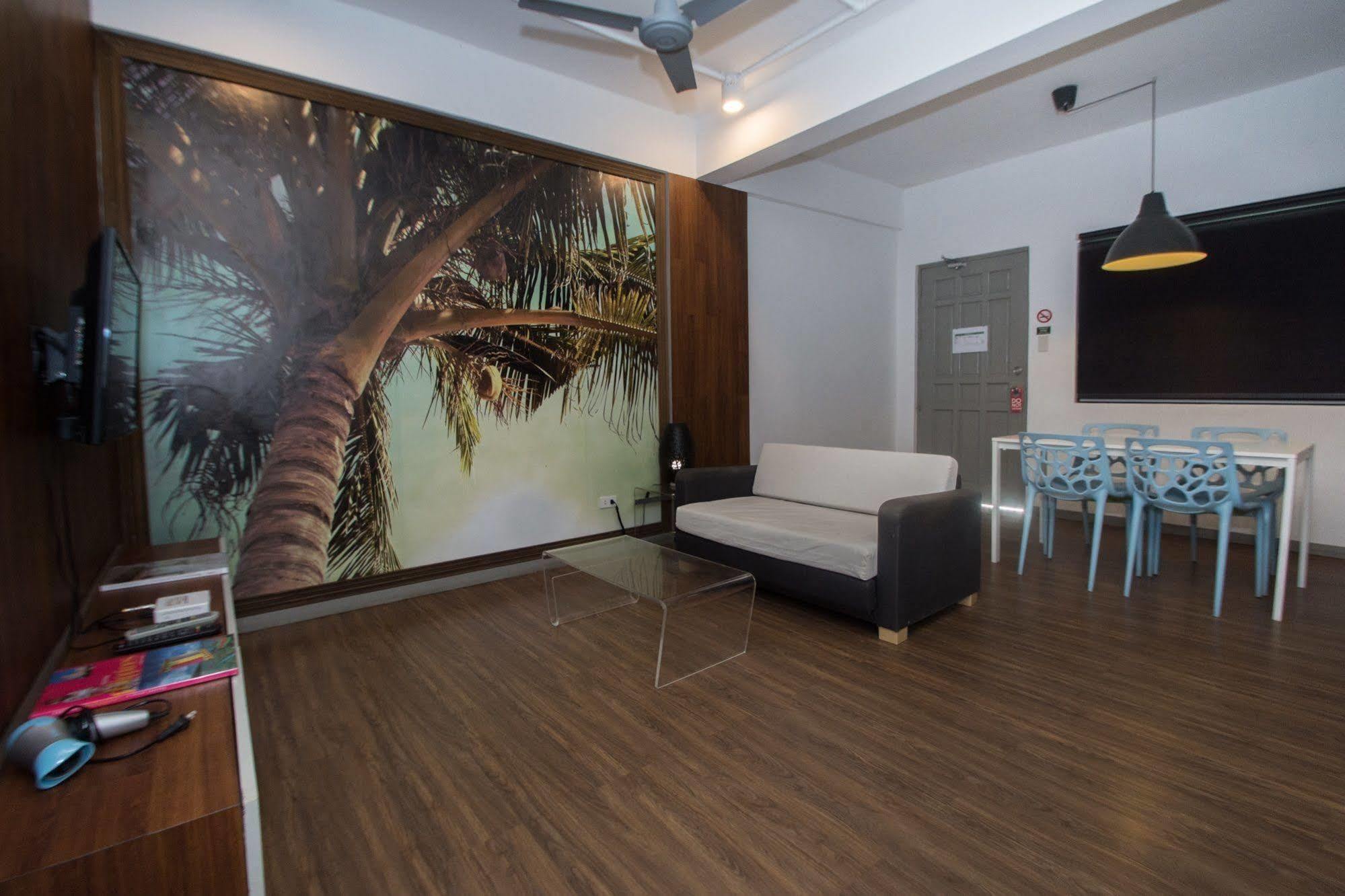 Luxeview Hotel Balabag  エクステリア 写真