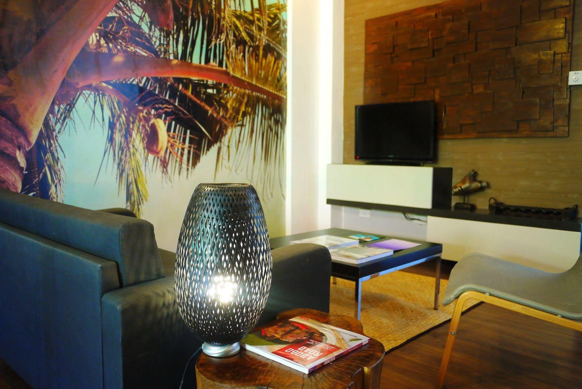 Luxeview Hotel Balabag  エクステリア 写真